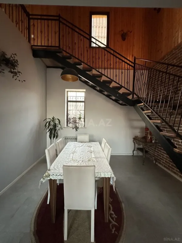 Satılır 4 otaqlı həyət evi 200 m²