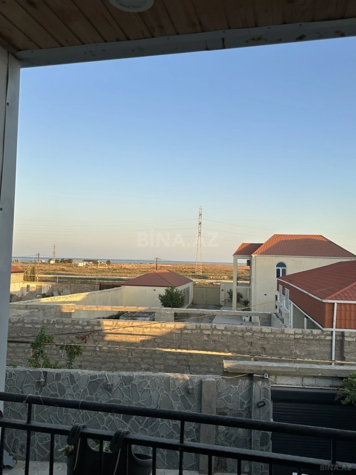 Satılır 4 otaqlı həyət evi 200 m²