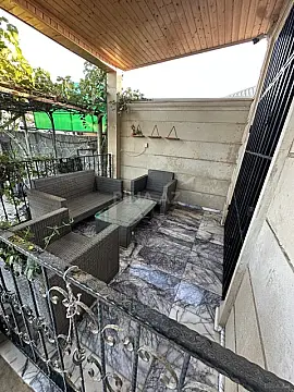 Satılır 4 otaqlı həyət evi 200 m²