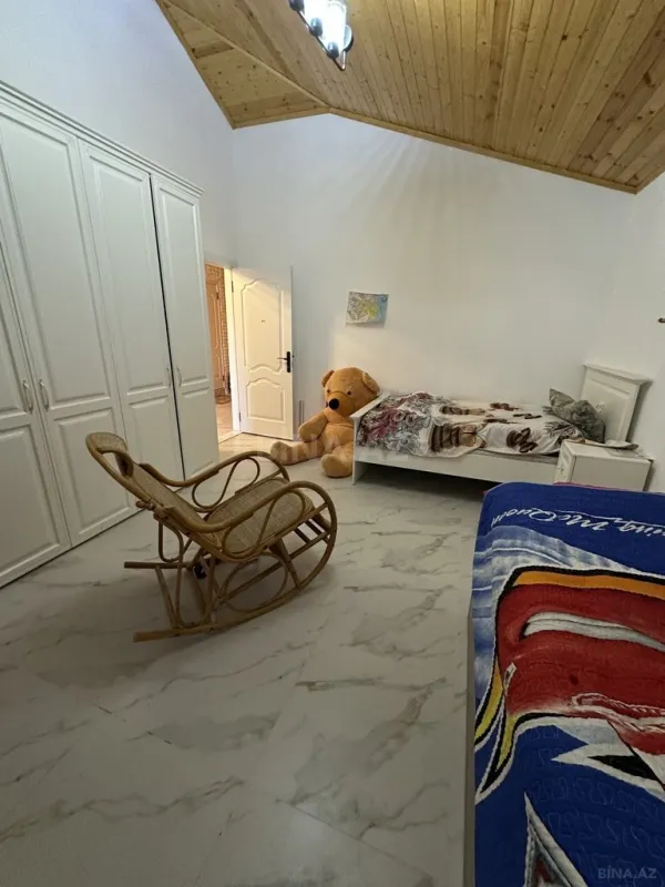 Satılır 4 otaqlı həyət evi 200 m²