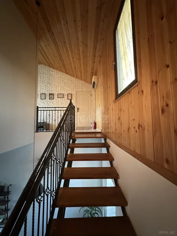 Satılır 4 otaqlı həyət evi 200 m²