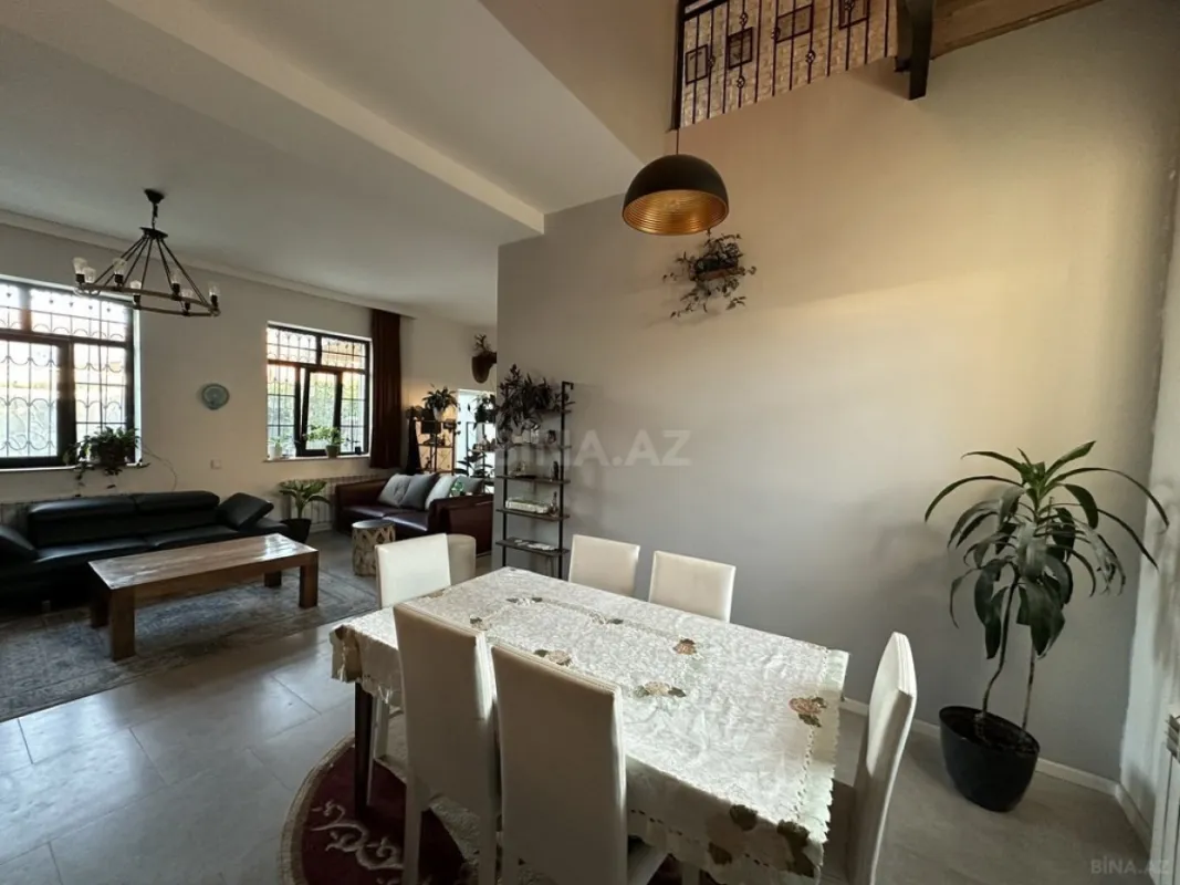 Satılır 4 otaqlı həyət evi 200 m²