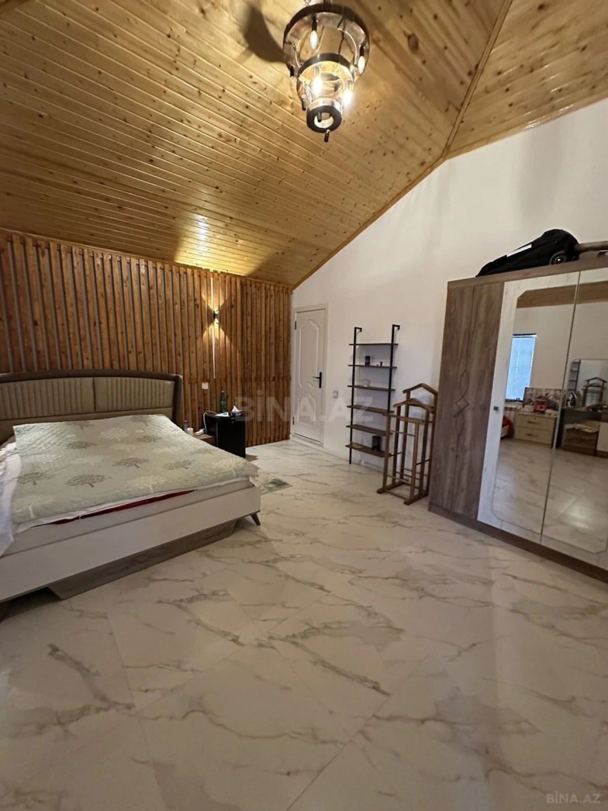 Satılır 4 otaqlı həyət evi 200 m²