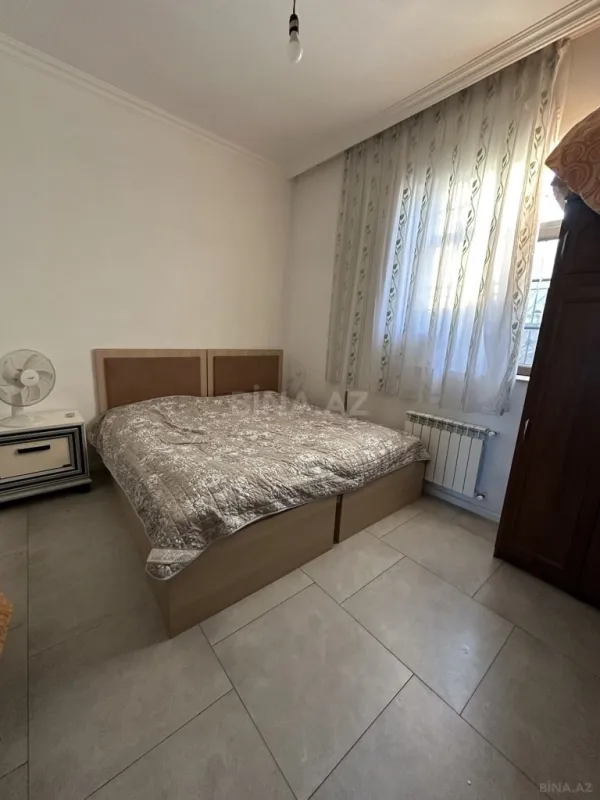 Satılır 4 otaqlı həyət evi 200 m²
