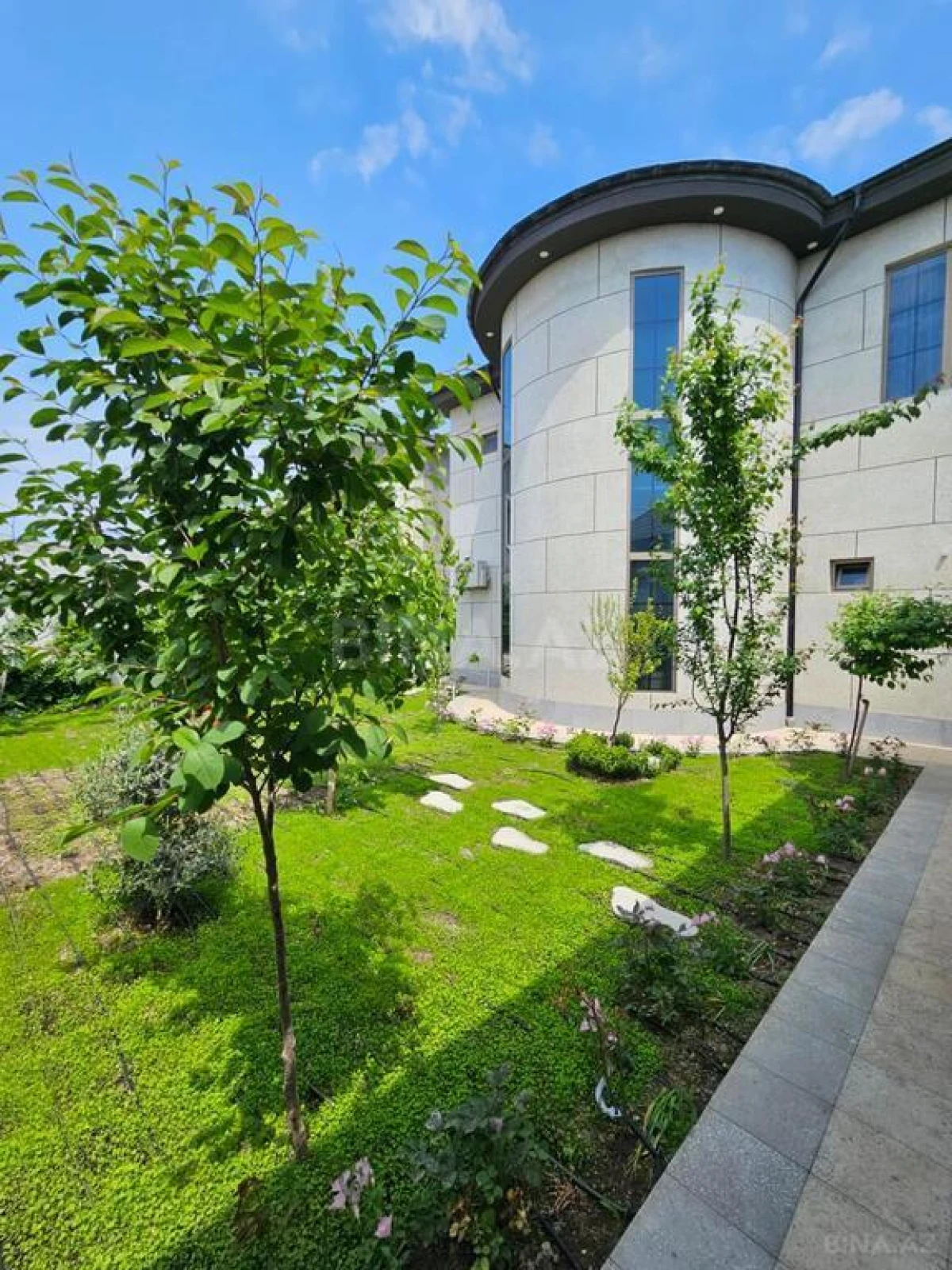 Kirayə verilir 4 otaqlı həyət evi 200 m²