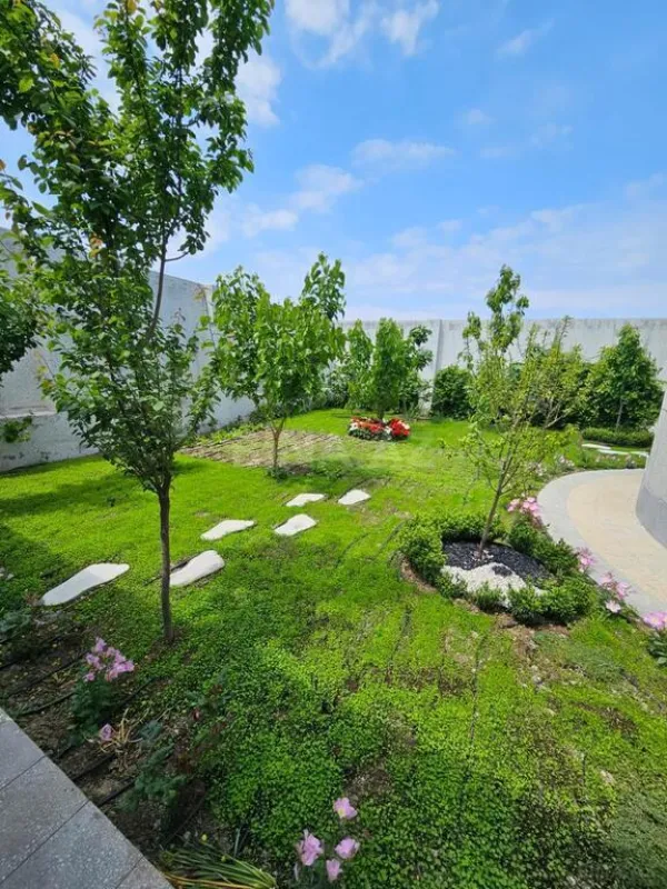 Kirayə verilir 4 otaqlı həyət evi 200 m²