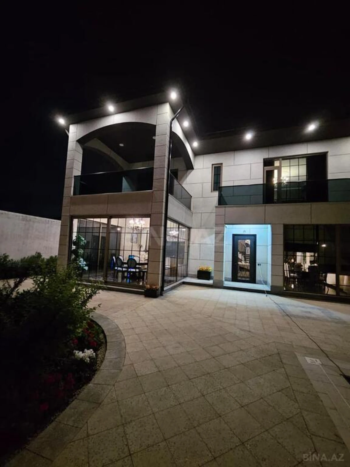 Kirayə verilir 4 otaqlı həyət evi 200 m²