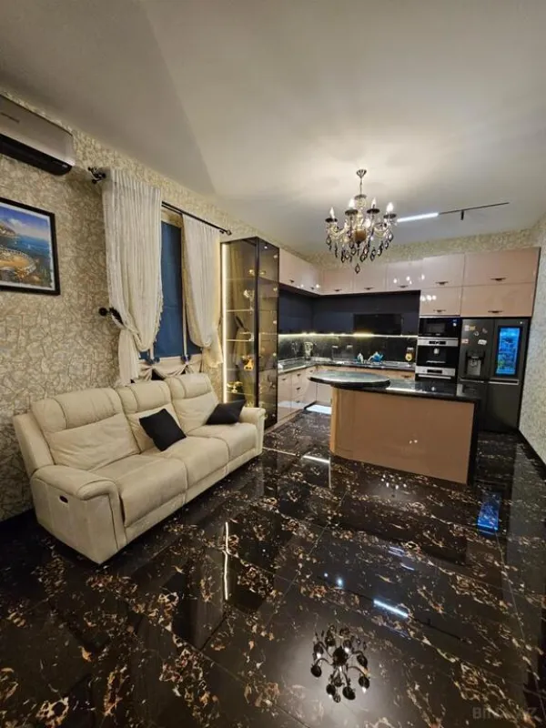 Kirayə verilir 4 otaqlı həyət evi 200 m²