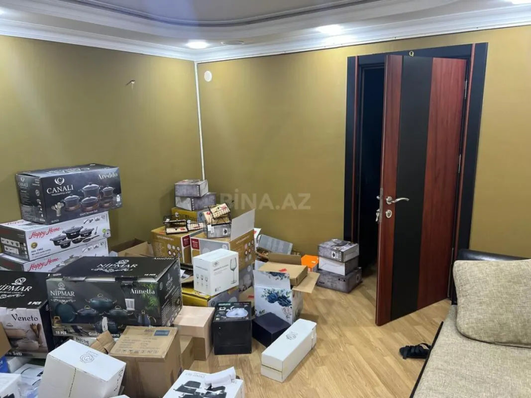 Satılır obyekt 225 m²