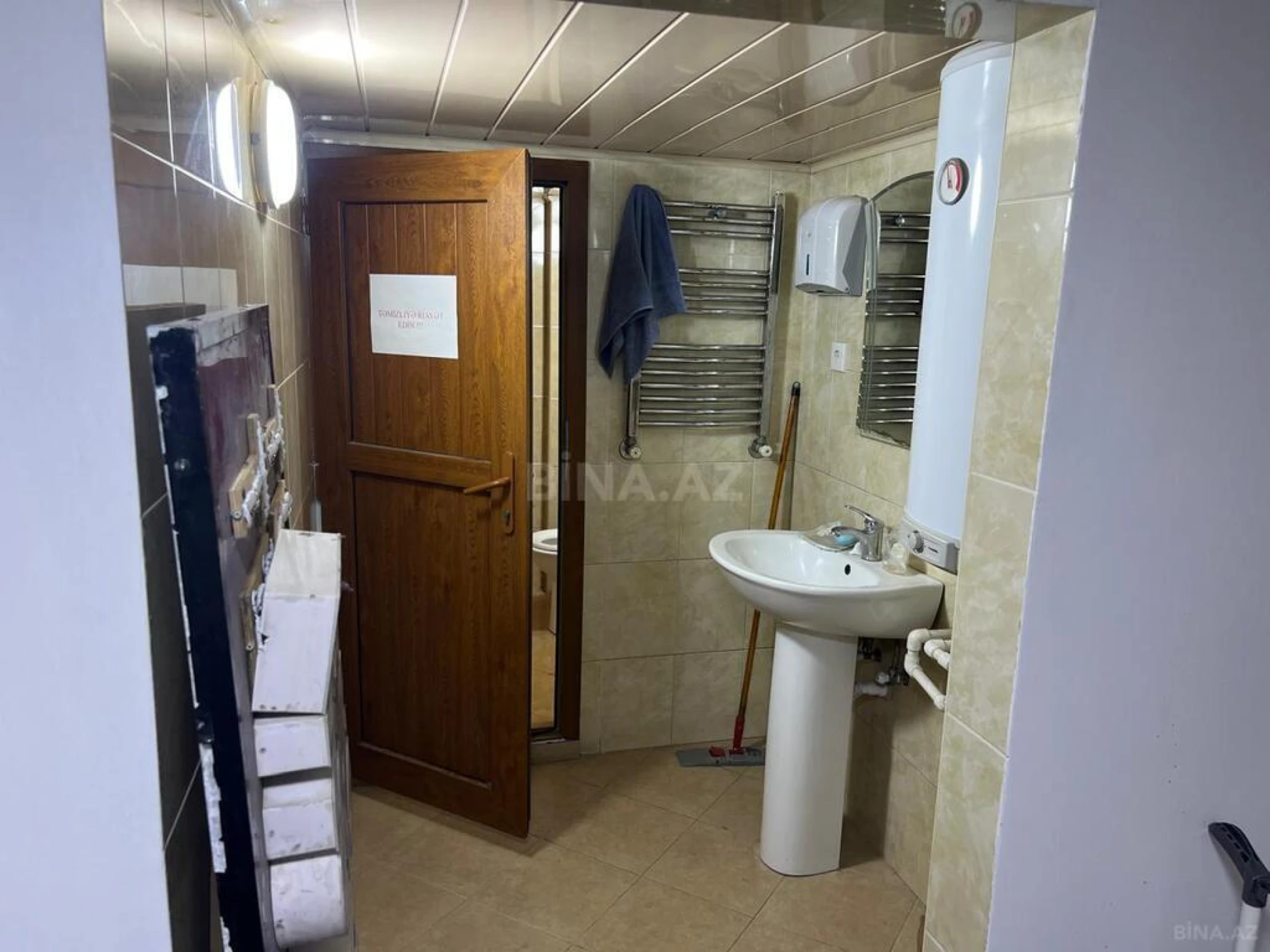 Satılır obyekt 225 m²