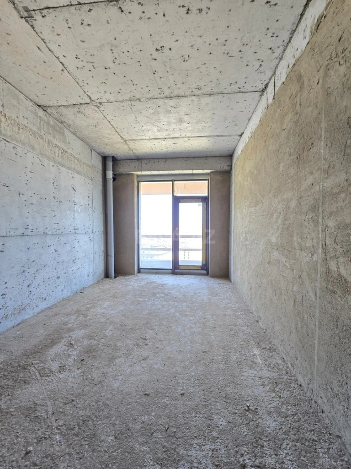 Satılır 3 otaqlı mənzil 178 m²