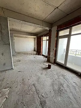 Satılır 5 otaqlı mənzil 225 m²