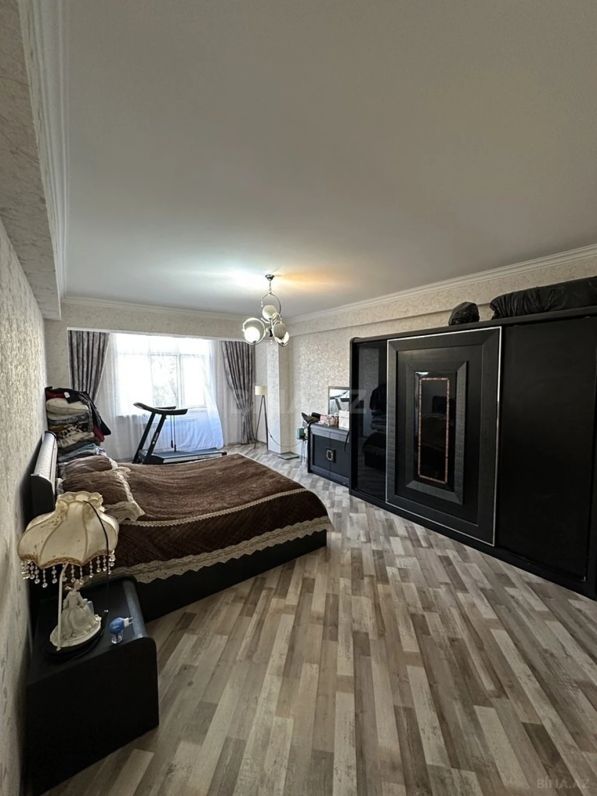 Satılır 3 otaqlı mənzil 130 m²