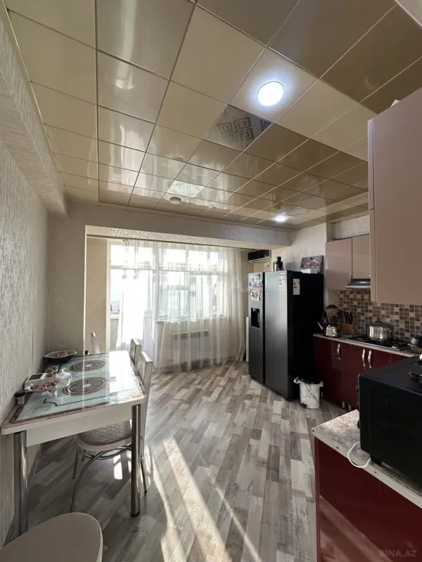 Satılır 3 otaqlı mənzil 130 m²
