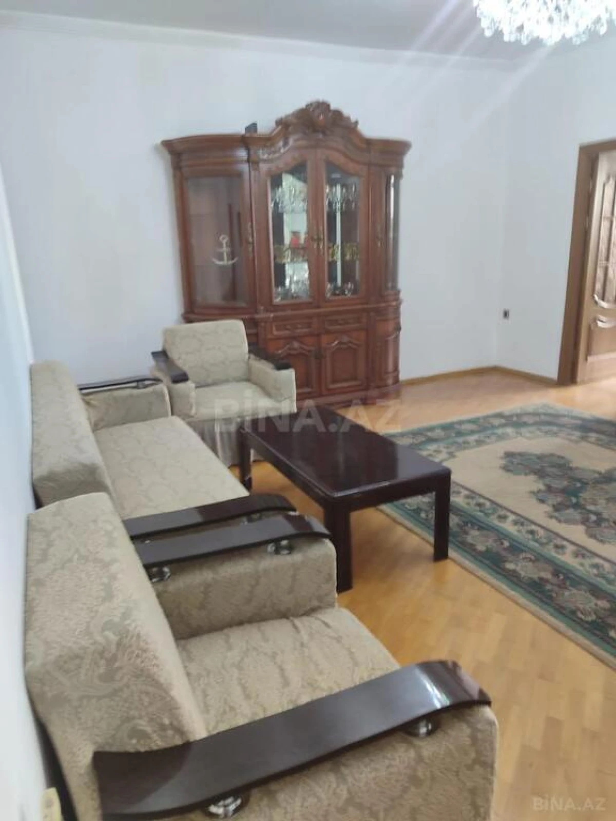 Satılır 4 otaqlı mənzil 100 m²