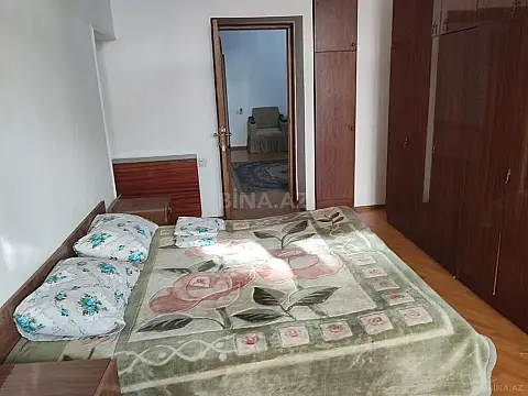 Satılır 4 otaqlı mənzil 100 m²