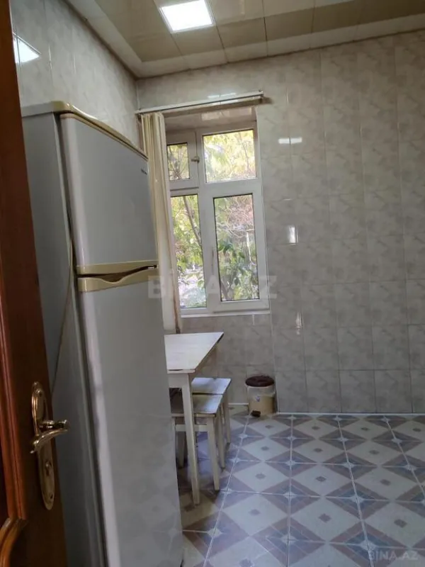 Satılır 4 otaqlı mənzil 100 m²