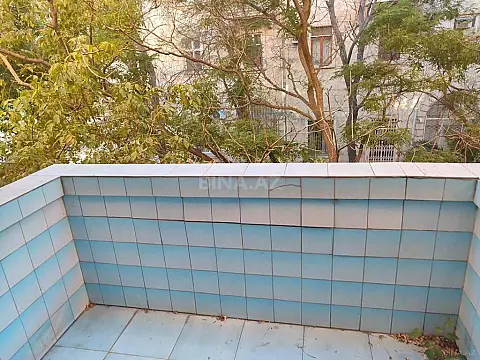 Satılır 4 otaqlı mənzil 100 m²