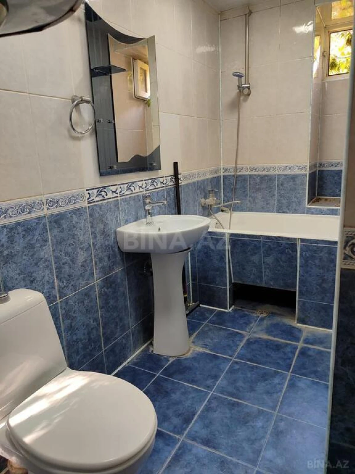Satılır 4 otaqlı mənzil 100 m²