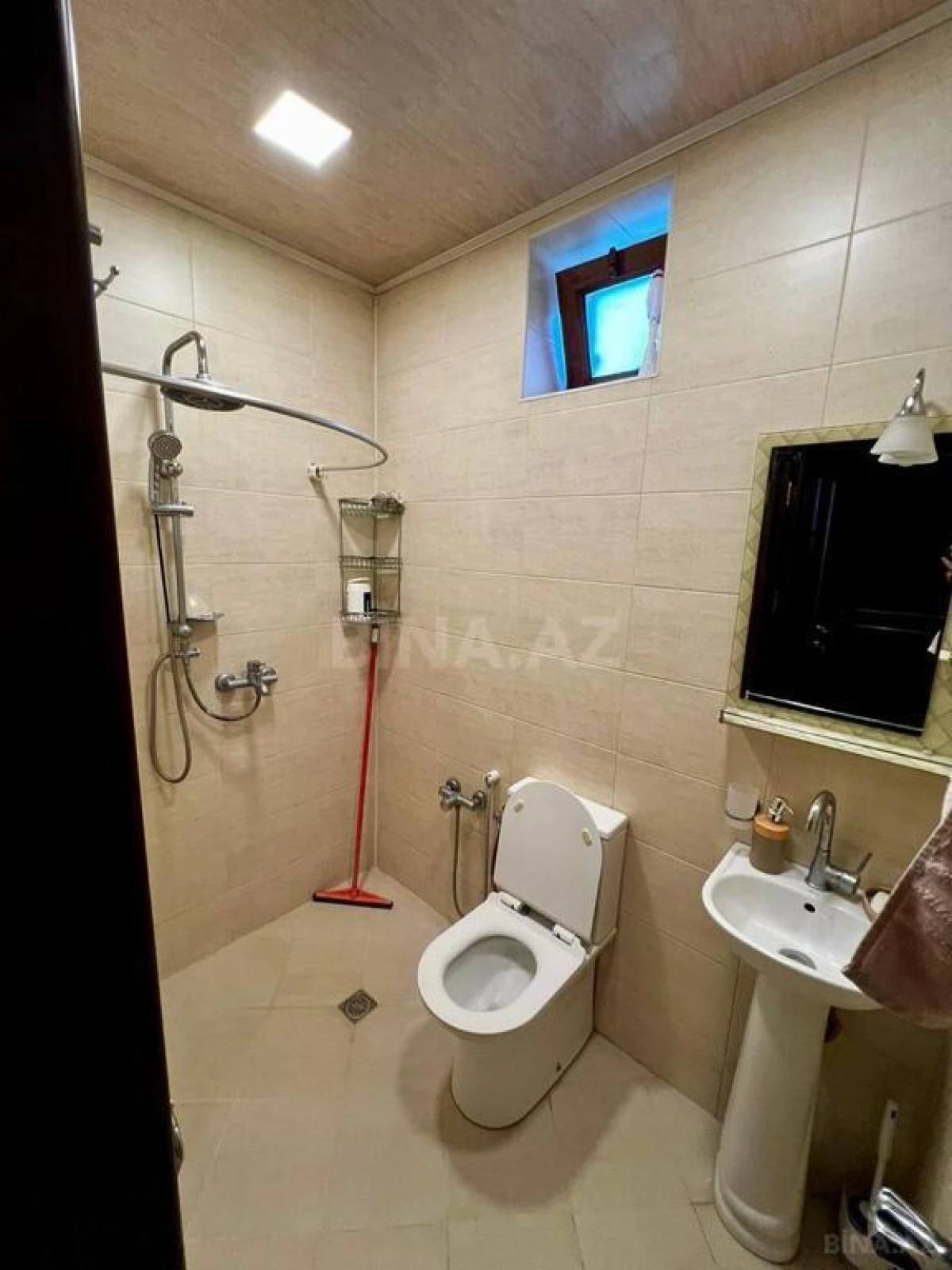 Satılır 4 otaqlı həyət evi 150 m²