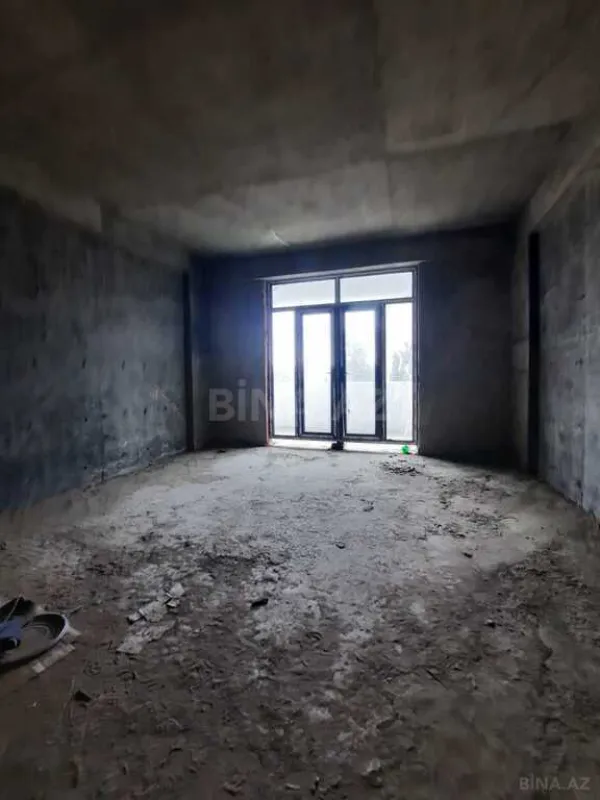 Satılır 3 otaqlı mənzil 125 m²