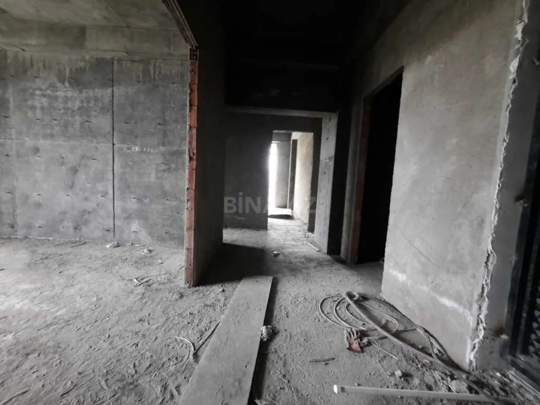 Satılır 3 otaqlı mənzil 125 m²