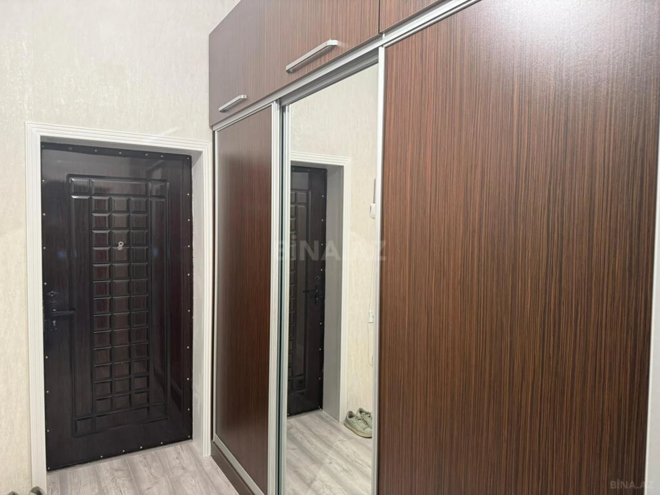 Kirayə verilir 2 otaqlı mənzil 68 m²