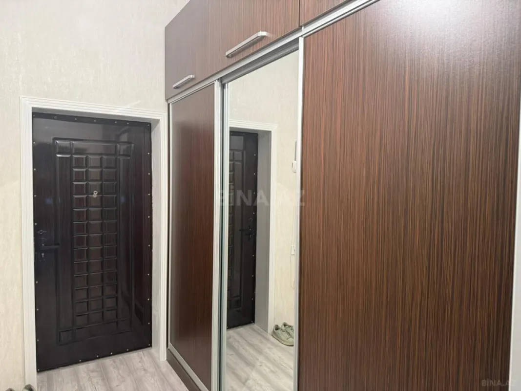 Kirayə verilir 2 otaqlı mənzil 68 m²