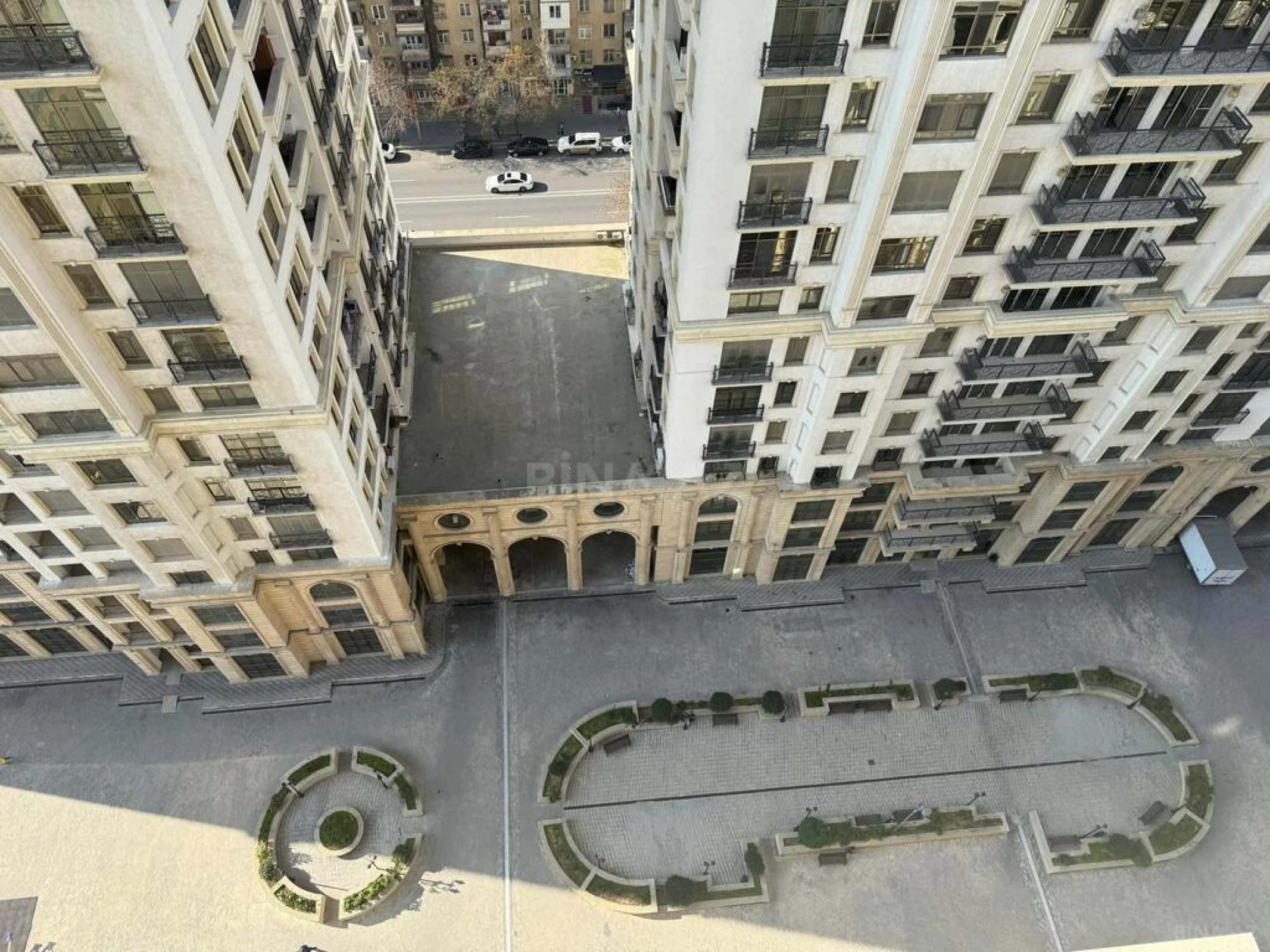 Kirayə verilir 2 otaqlı mənzil 68 m²