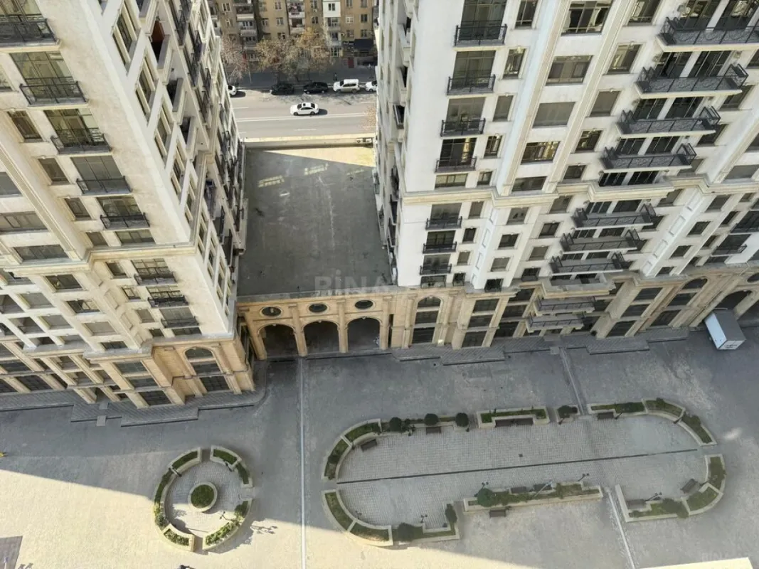 Kirayə verilir 2 otaqlı mənzil 68 m²