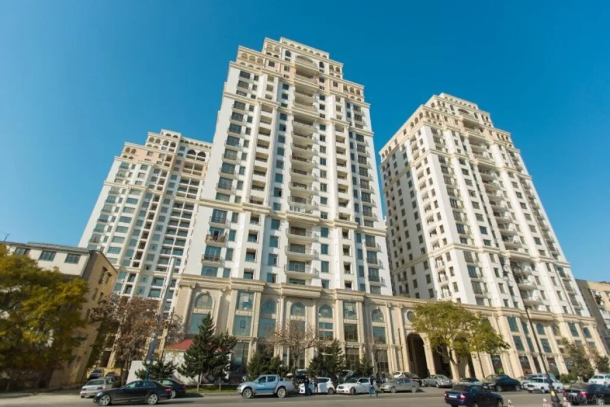 Kirayə verilir 2 otaqlı mənzil 68 m²