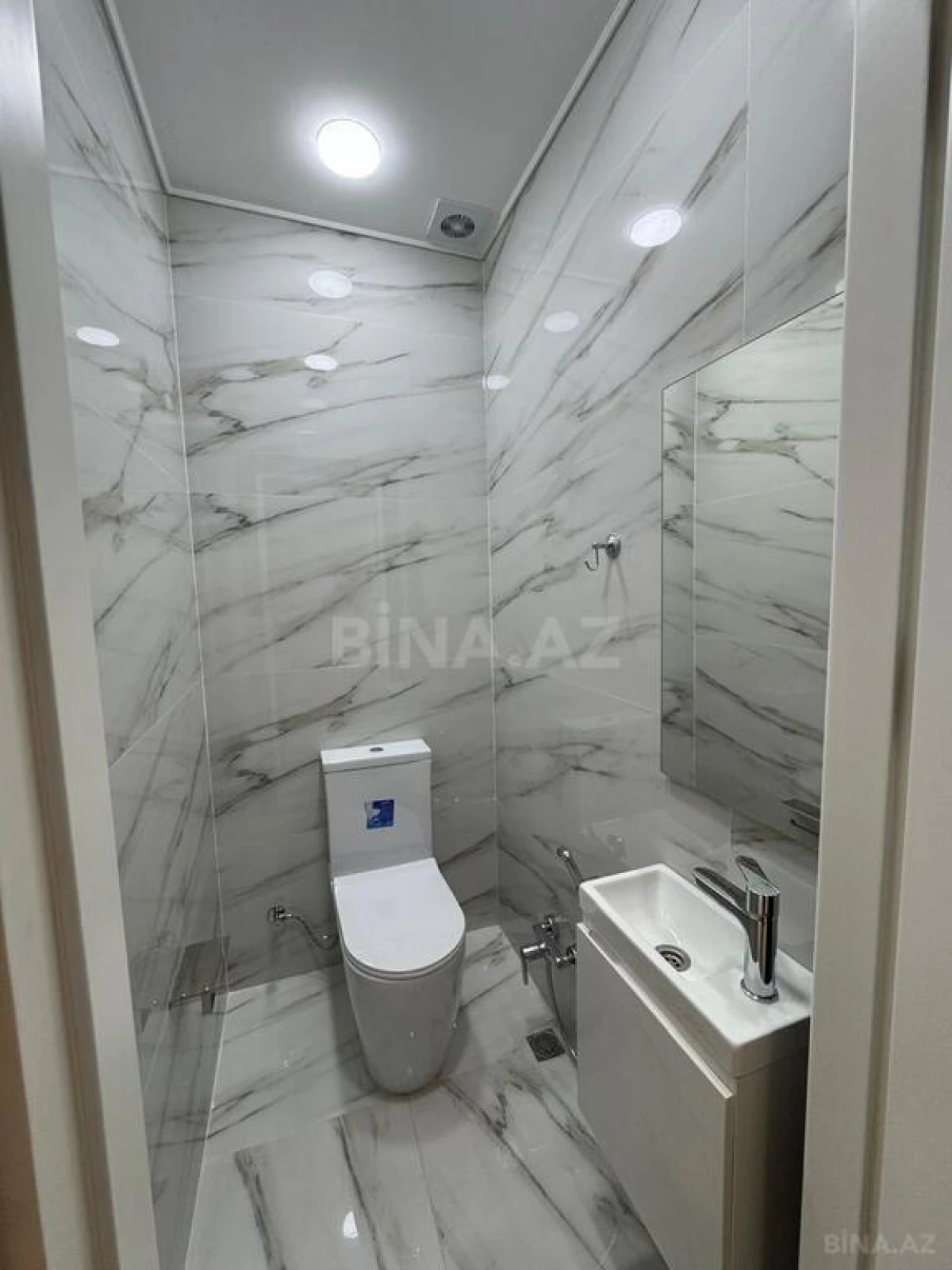 Kirayə verilir 3 otaqlı mənzil 132 m²