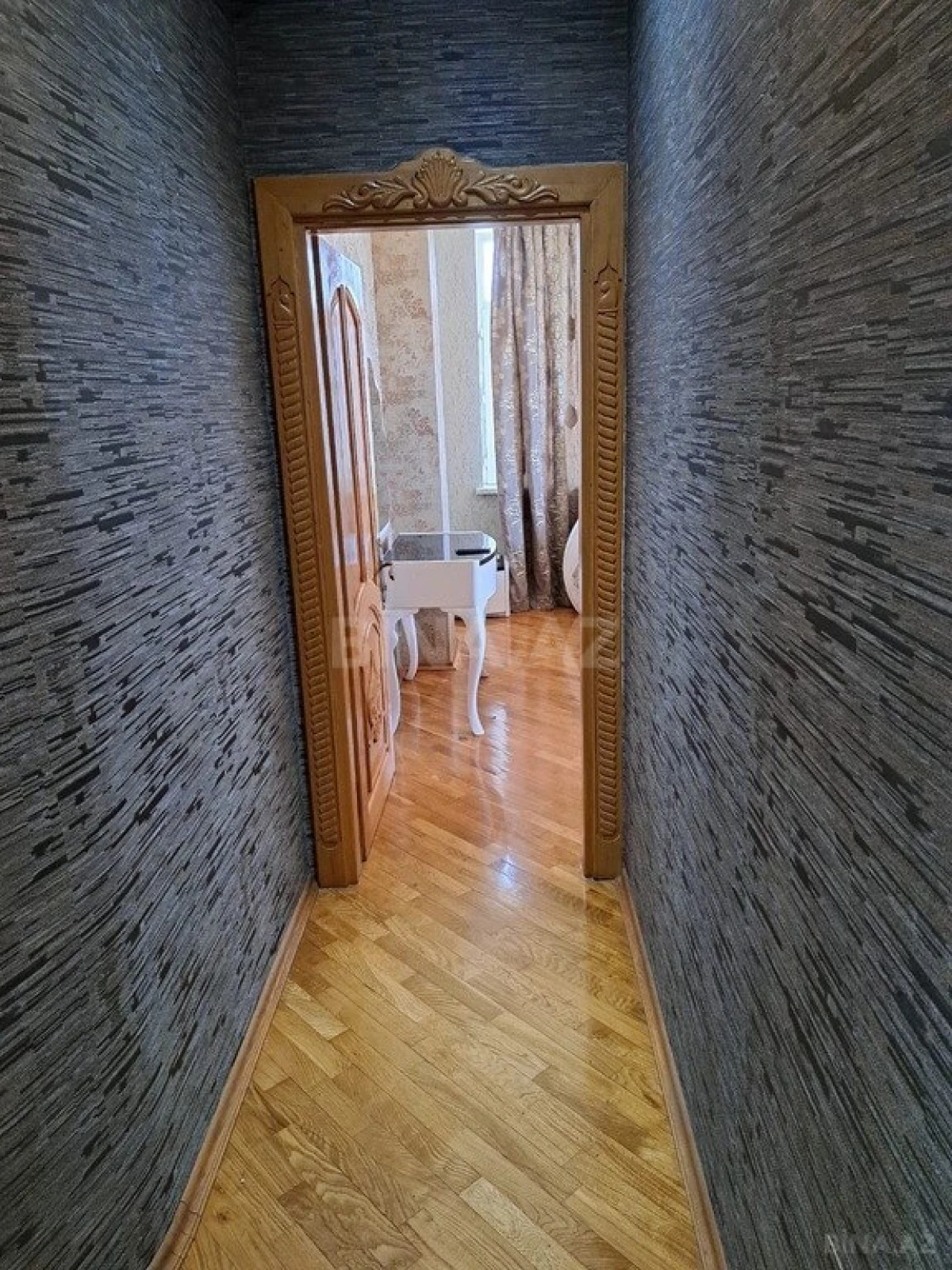 Satılır 3 otaqlı mənzil 136 m²