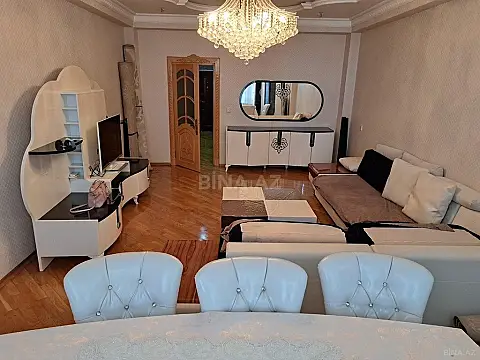 Satılır 3 otaqlı mənzil 136 m²