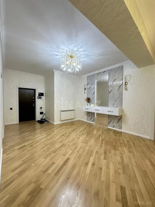 Satılır 3 otaqlı mənzil 125 m²