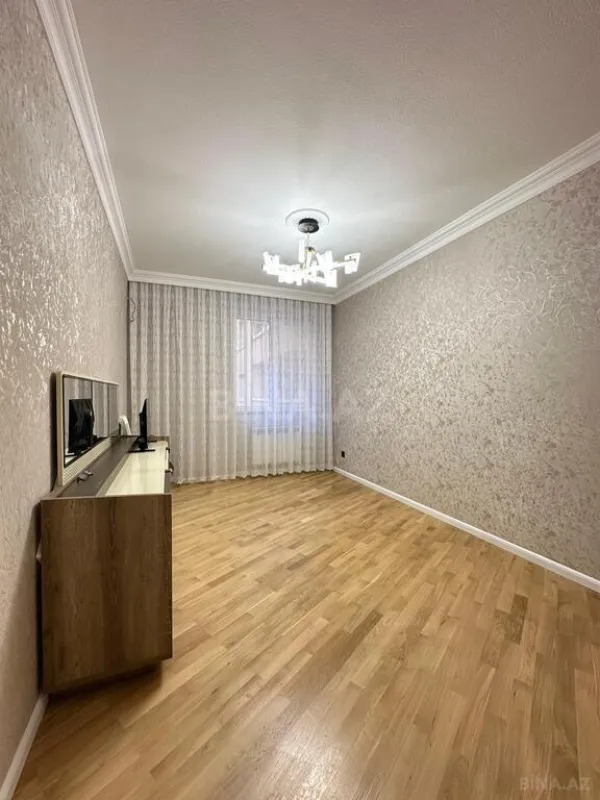 Satılır 3 otaqlı mənzil 125 m²