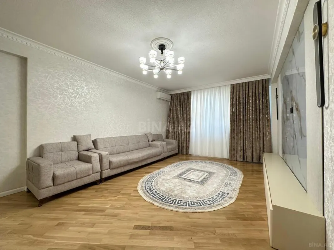 Satılır 3 otaqlı mənzil 125 m²