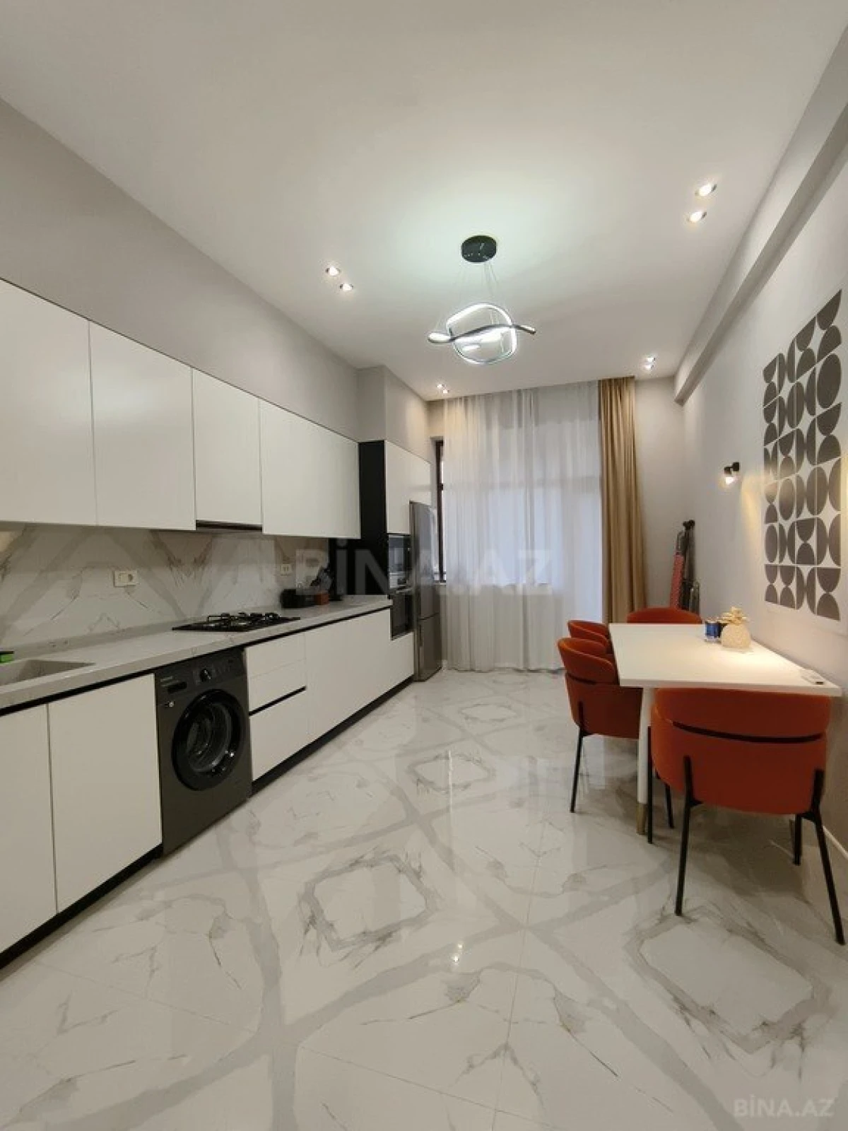 Kirayə verilir 2 otaqlı mənzil 100 m²