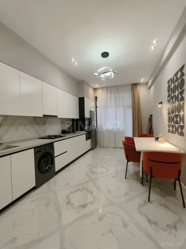 Kirayə verilir 2 otaqlı mənzil 100 m²