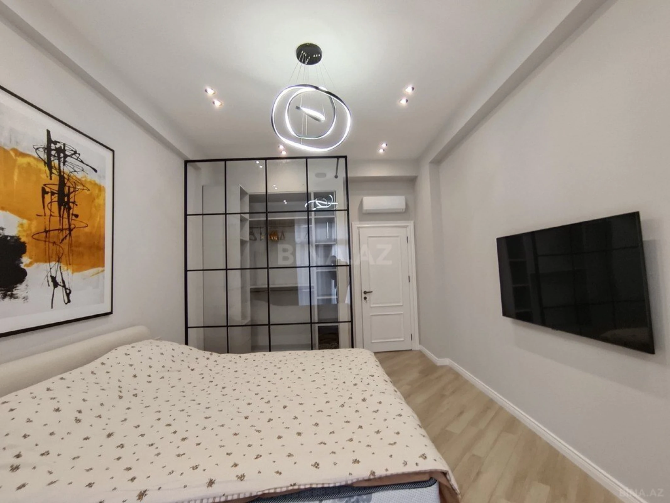 Kirayə verilir 2 otaqlı mənzil 100 m²