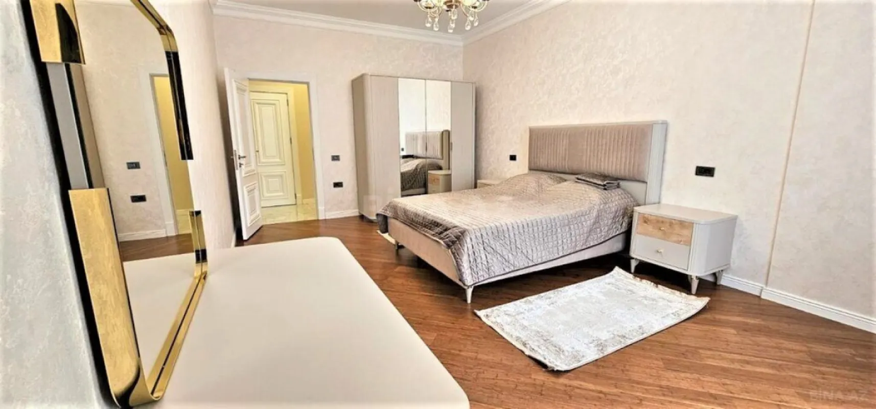 Kirayə verilir 4 otaqlı mənzil 220 m²