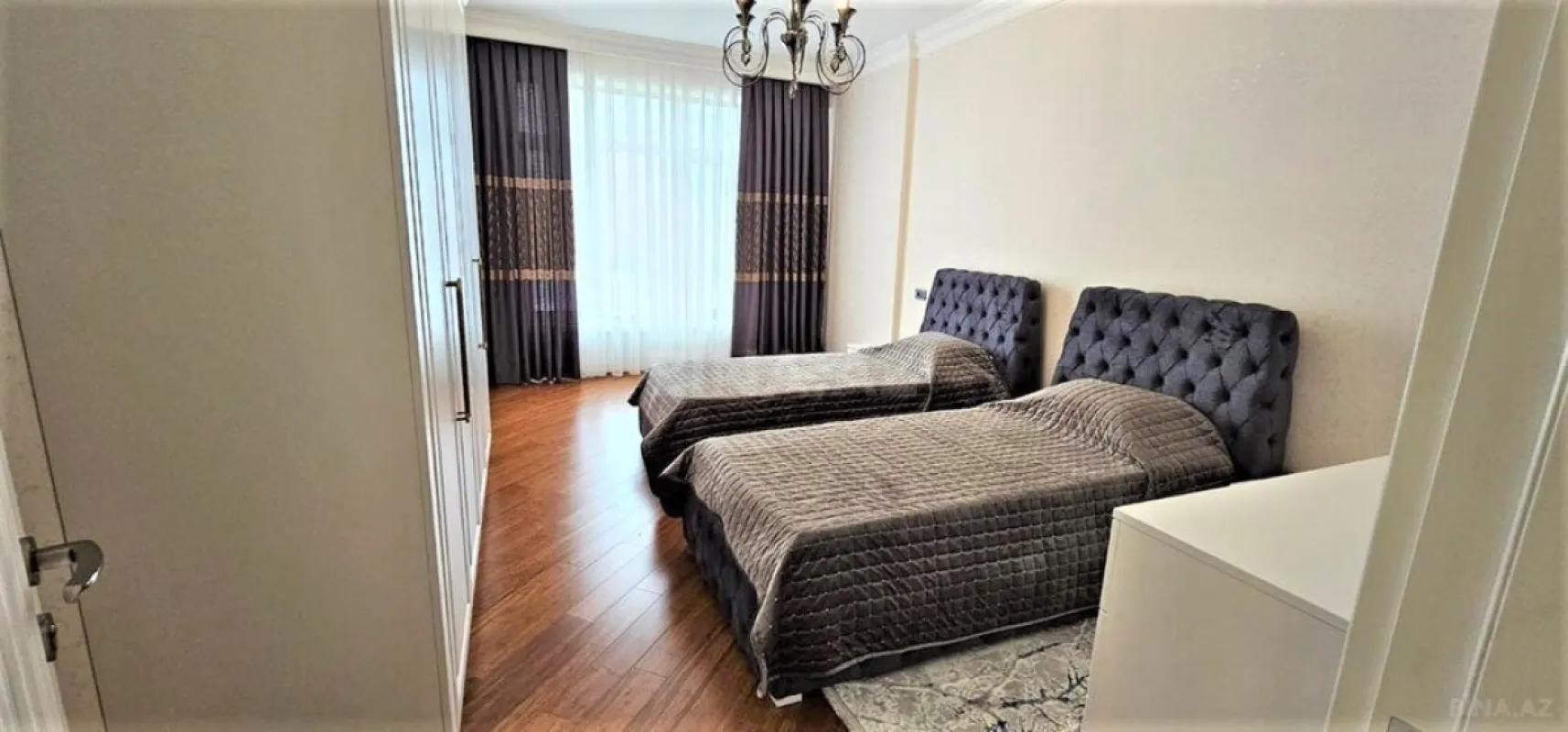 Kirayə verilir 4 otaqlı mənzil 220 m²
