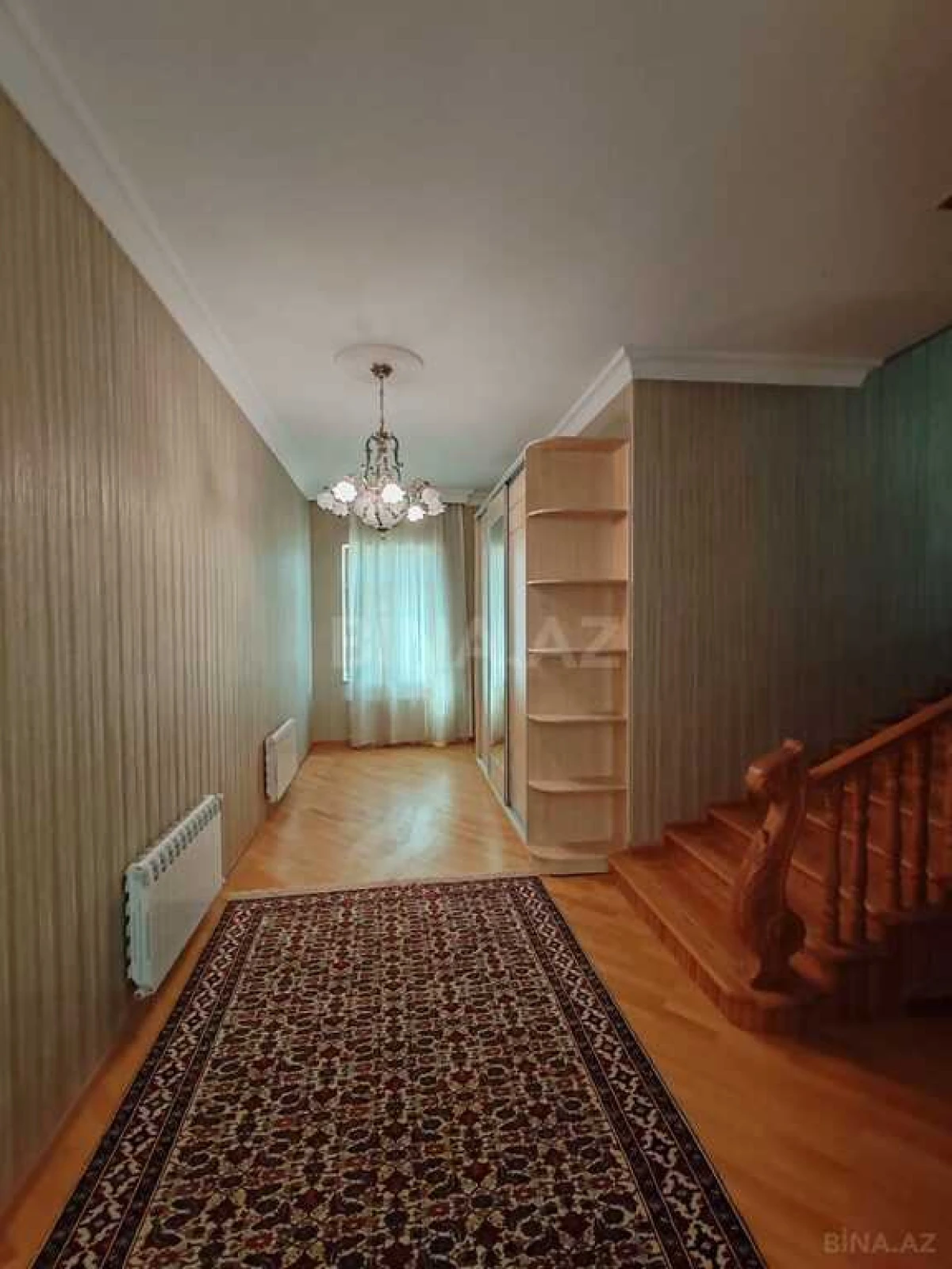 Satılır 5 otaqlı həyət evi 400 m²