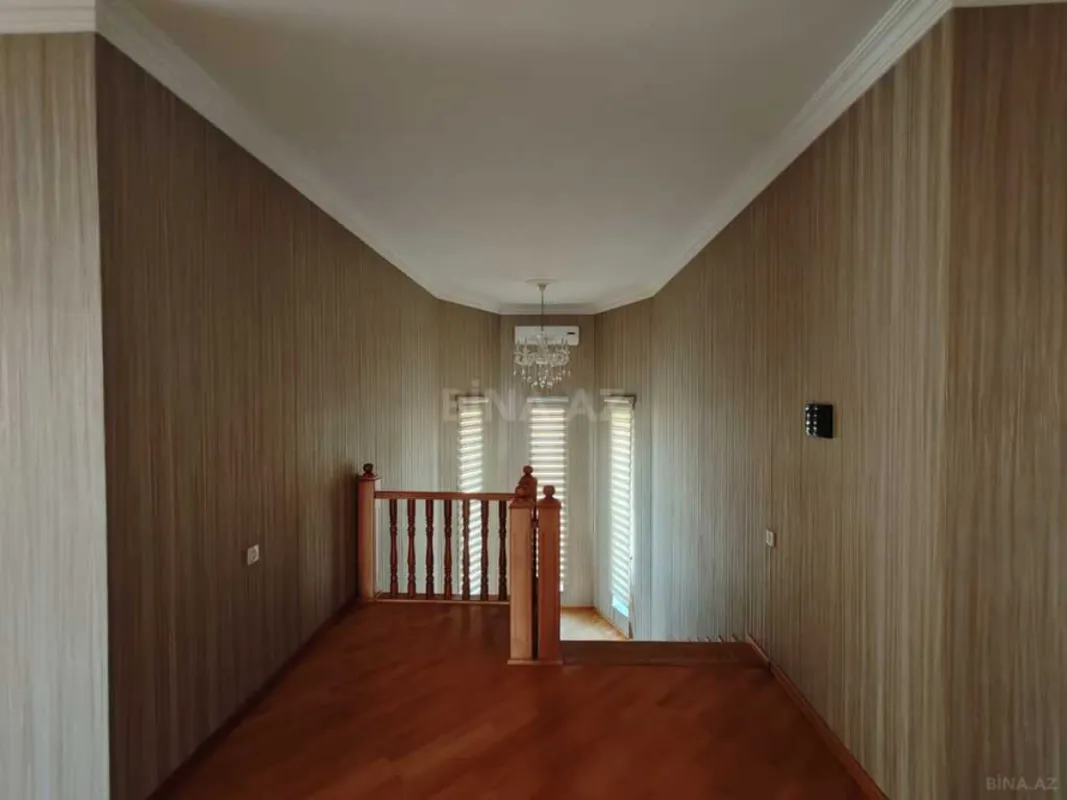 Satılır 5 otaqlı həyət evi 400 m²
