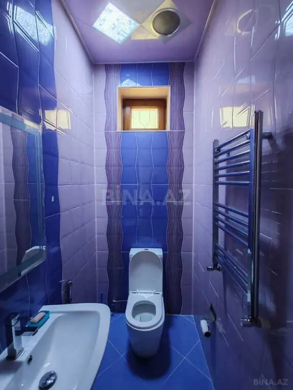 Satılır 5 otaqlı həyət evi 400 m²