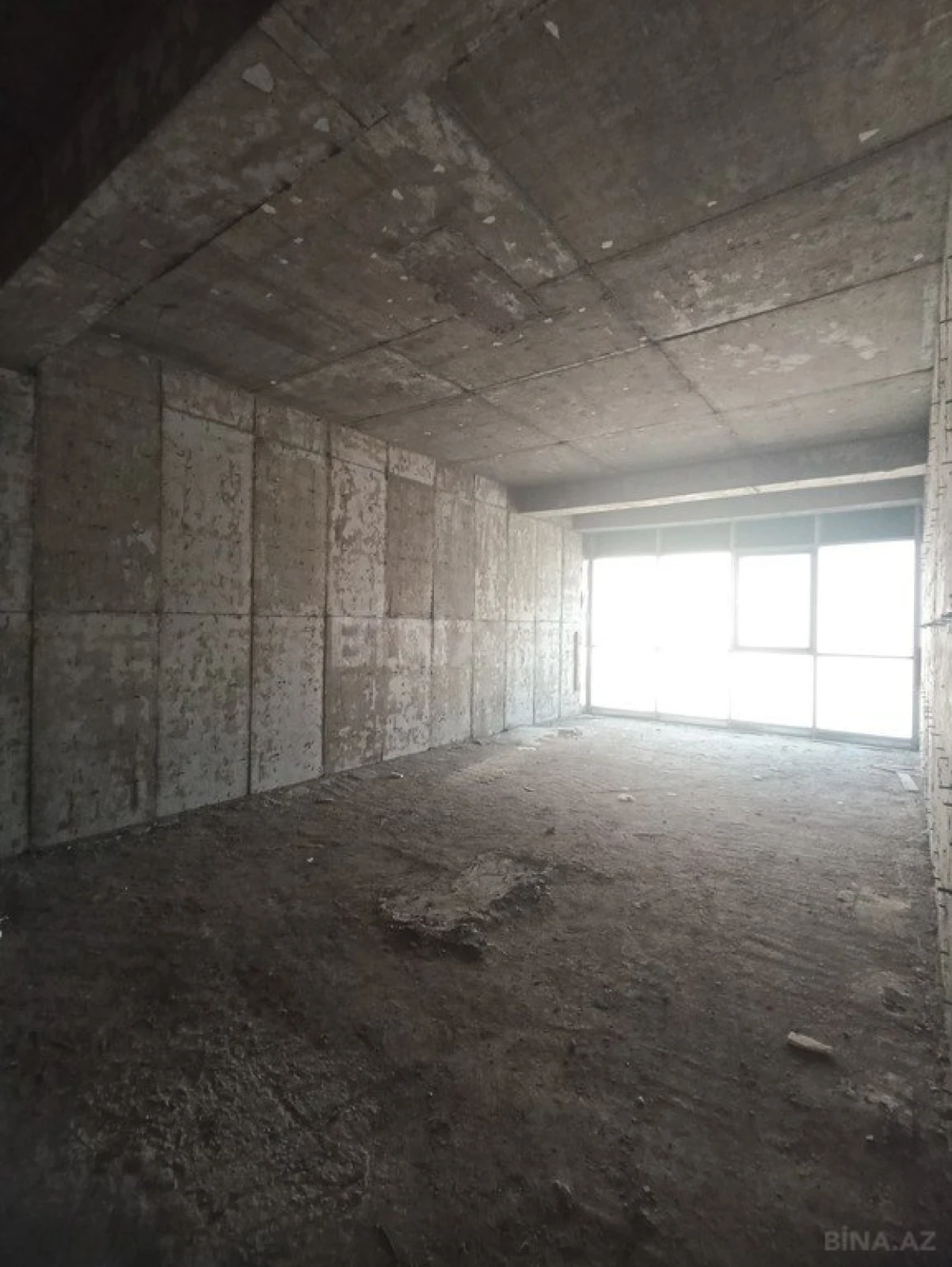 Satılır 4 otaqlı mənzil 224.6 m²