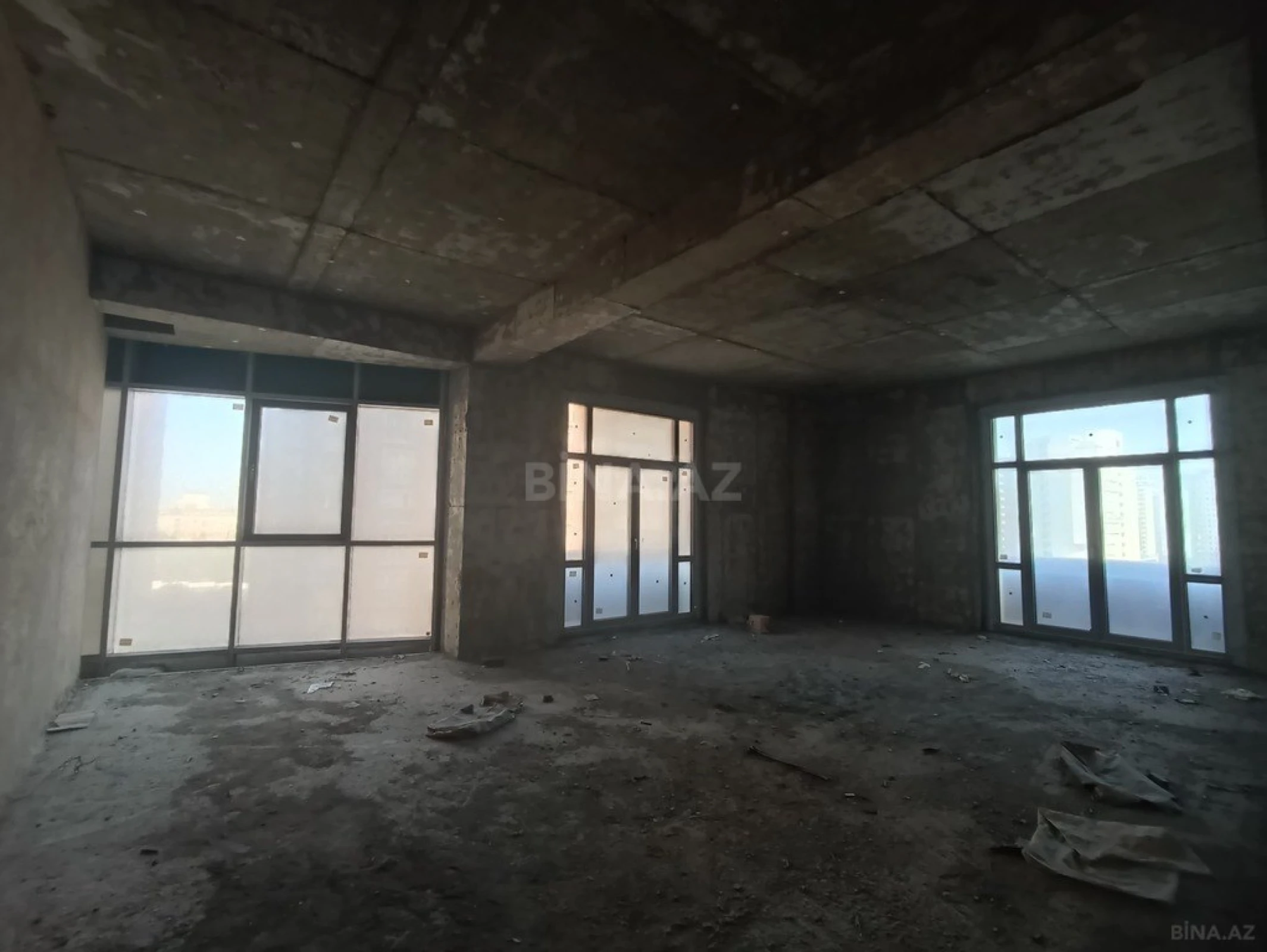 Satılır 4 otaqlı mənzil 224.6 m²