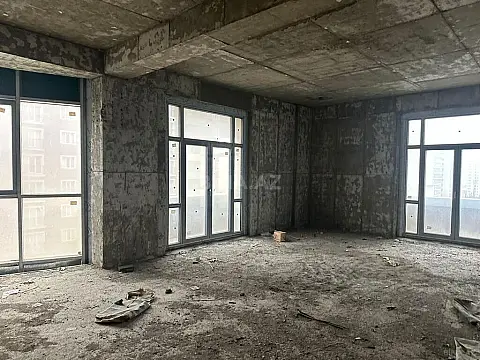 Satılır 4 otaqlı mənzil 224.6 m²