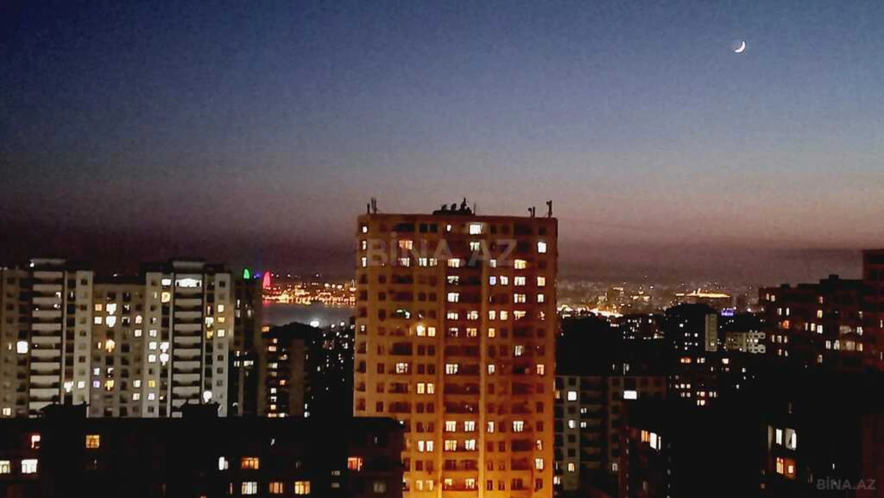 Satılır 2 otaqlı mənzil 72 m²