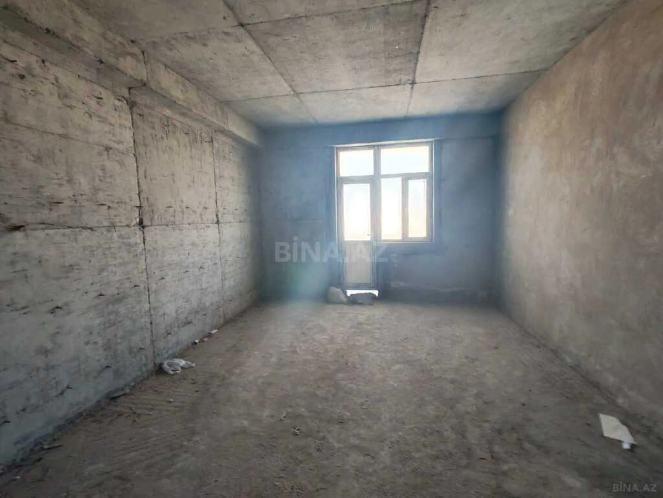 Satılır 5 otaqlı mənzil 200 m²